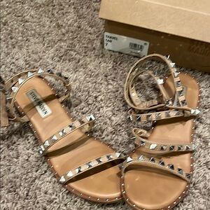 Steve Madden Tan Studded Sandals Size 7